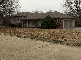 1405 Bitner Ter, Pittsburg, KS 66762