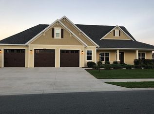 3310 Sennett Cir, Oxford, FL 34484