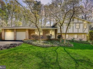 10261 Wallwood Dr, Manassas, VA 20111