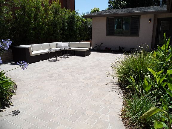3rd image of 7748 Golfcrest Dr