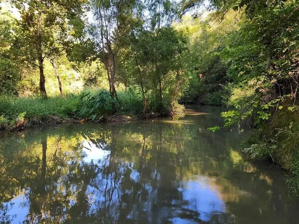 1450 Scull Crossing, La Vernia, TX 78121