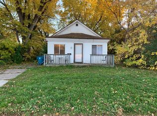 512 W Broadway Ave, Forest Lake, MN 55025