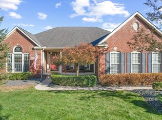 26574 Blackwood Ct, South Lyon, MI 48178