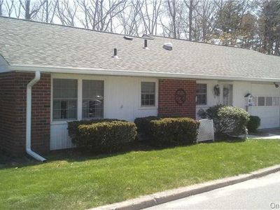24 Trent Court, Ridge, NY, 11961