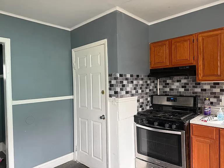 74-76 Dayton St #74 — Photo 12