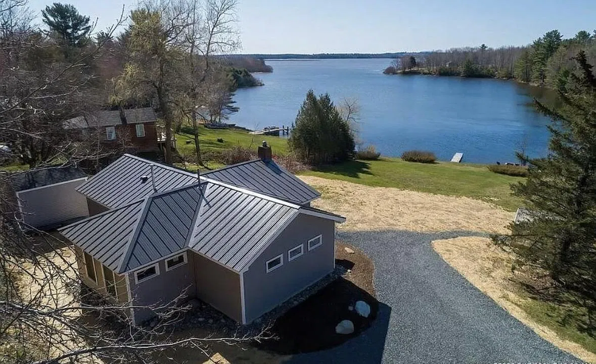 3 bed, 1320 sqft, $2,200 — Photo 1