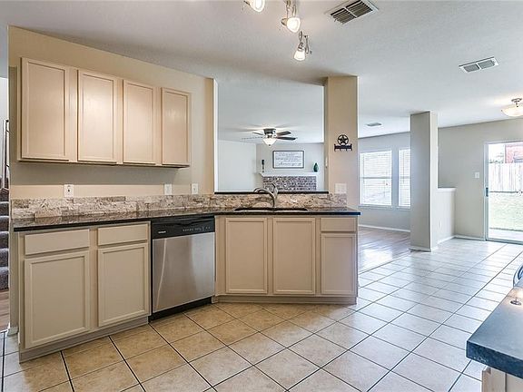 5th image of 1621 Birch Bend Way