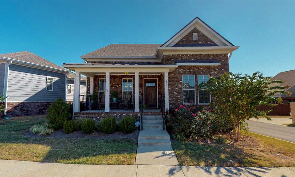 1st image of 1612 Carson Meadows Ln