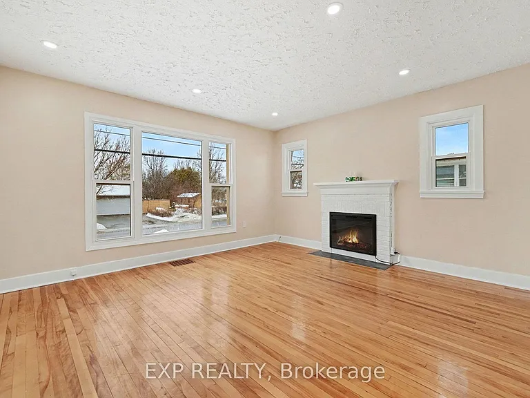 55 Spring St #A — Photo 5