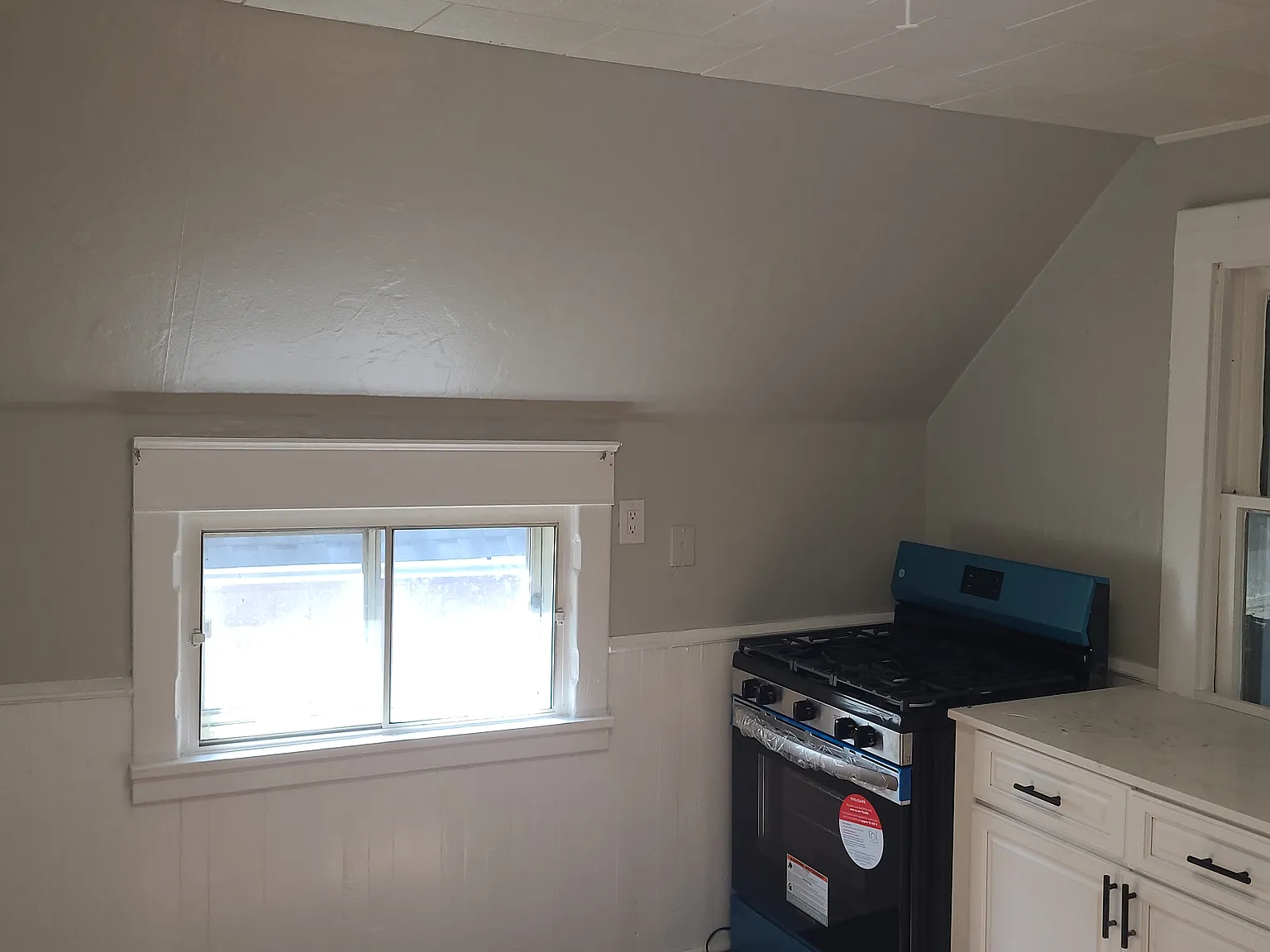 2 bed, 1000 sqft, $1,200 — Photo 2