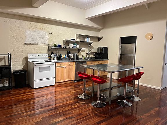 5th image of 179 Massachusetts Ave #2