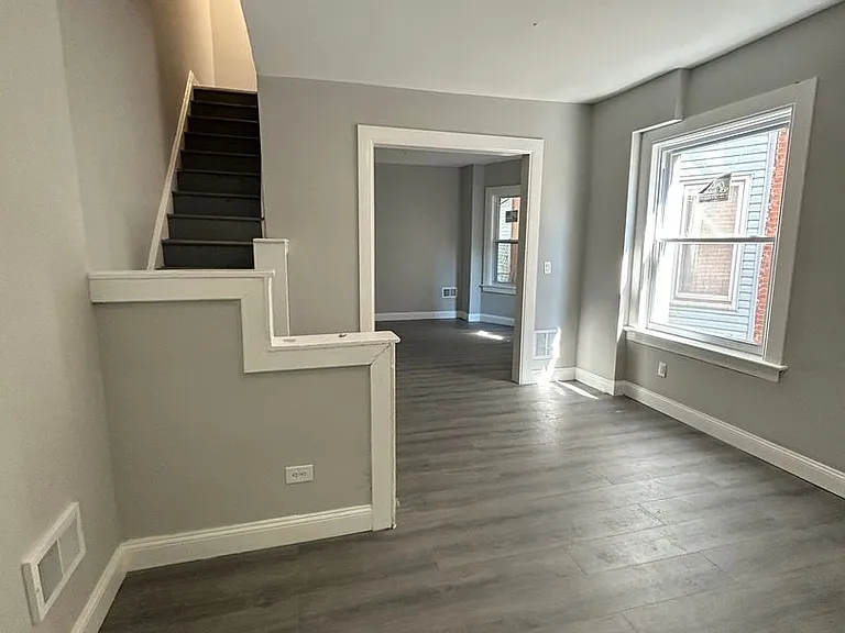 156 Hoffman Ave — Photo 4