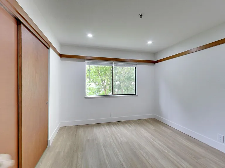 Riverwood Apartments — Photo 140