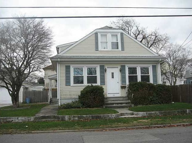 1st image of 33 Mayflower St