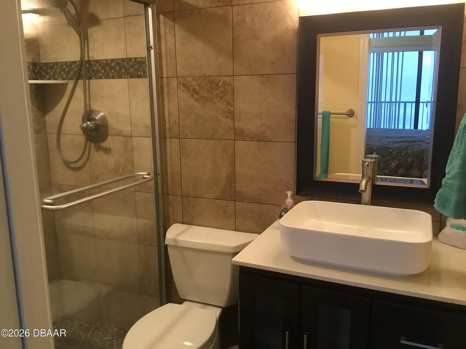 2 bed, 2.0 bath, 1240 sqft, $6,600 — Photo 4