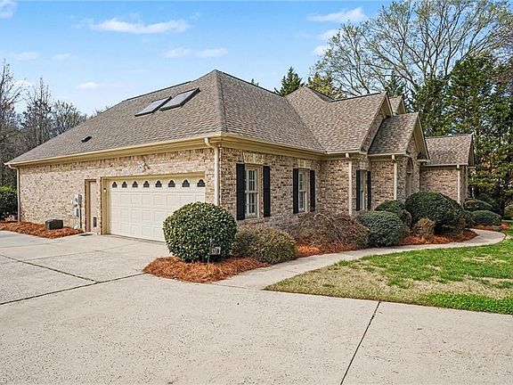 4th image of 4257 Wayne Rd