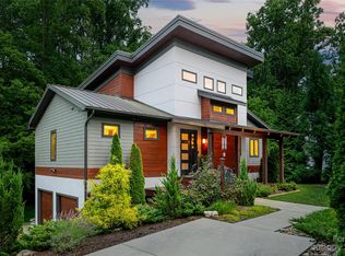 8 Deer Run Ct, Asheville, NC 28803