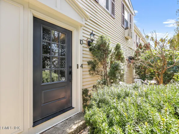 9 Weaver St Unit 4, Greenwich, CT 06831