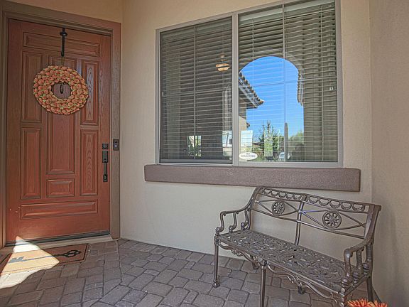 4th image of 19238 W Georgia Ave
