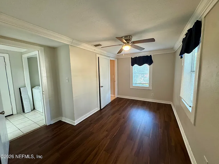 3352 College St — Photo 16