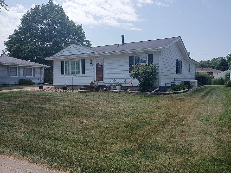 1st image of 1005 16th St