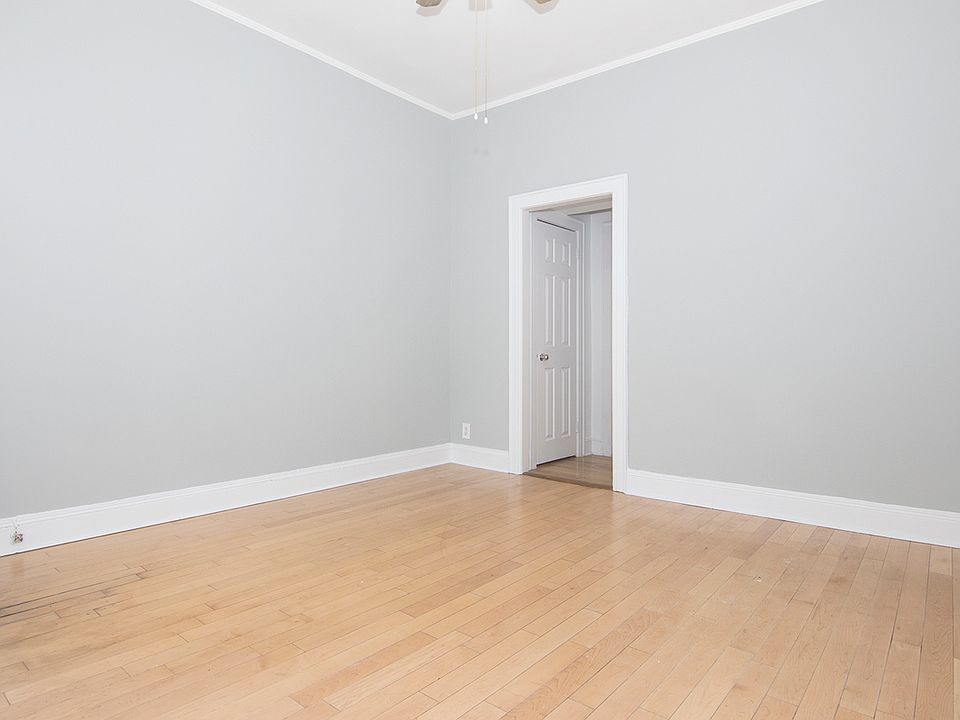2nd image of 32-37 Steinway St #2F