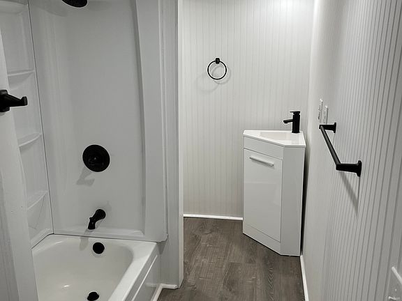 3rd image of 317 Clifton Ter #317B