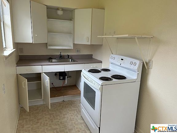5th image of 608 W Lincoln Ave