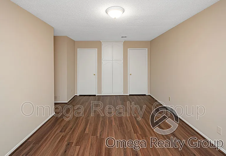 4078 Strathmore Dr — Photo 20