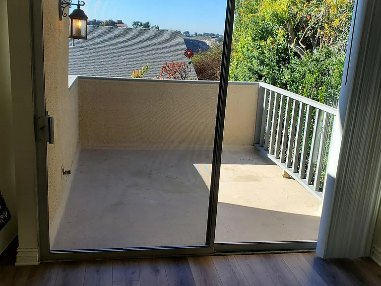 725 Domingo Dr — Photo 9