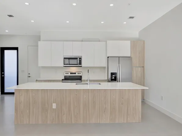 4208 NE 7TH Terrace, Oakland Park, FL 33334