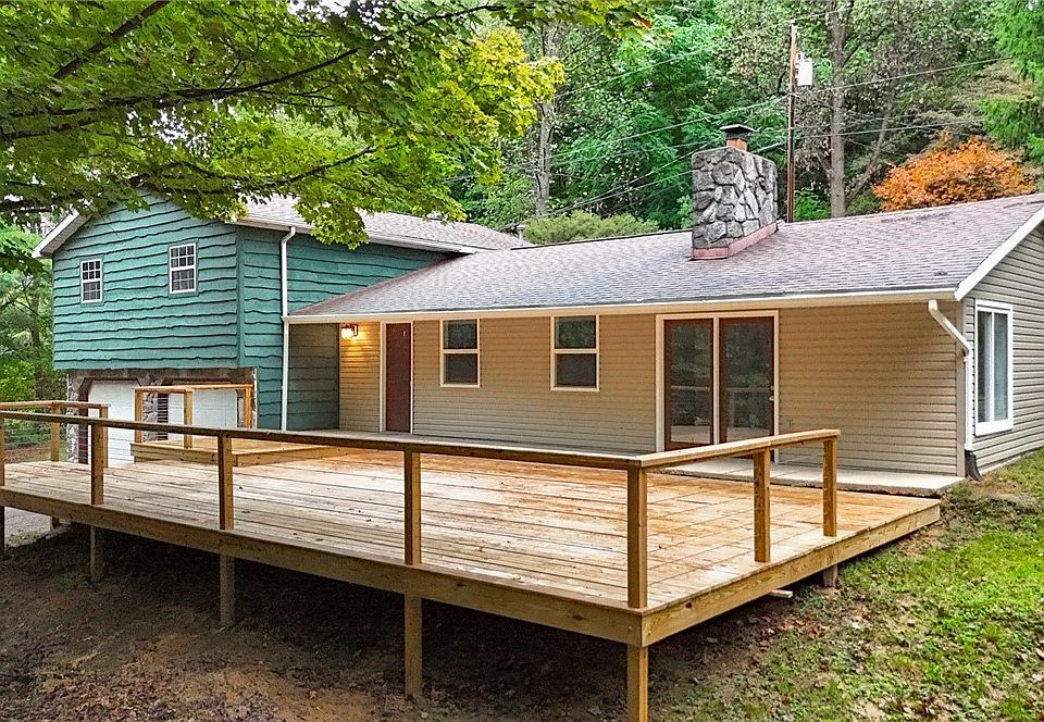 1st image of 601 Henrie Ln