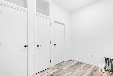 Rented by R New York