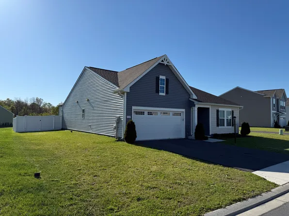 339 Eurasian Dr, Bunker Hill, WV 25413