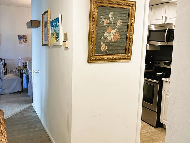 400 N Riverside Dr #501 — Photo 12