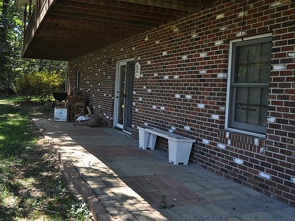 5th image of 711 W Holly Dr