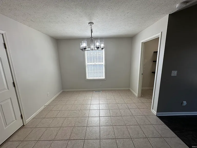 10686 Fall Creek Dr — Photo 4