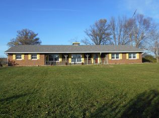 375 Water Elm Ln, Flora, IL 62839