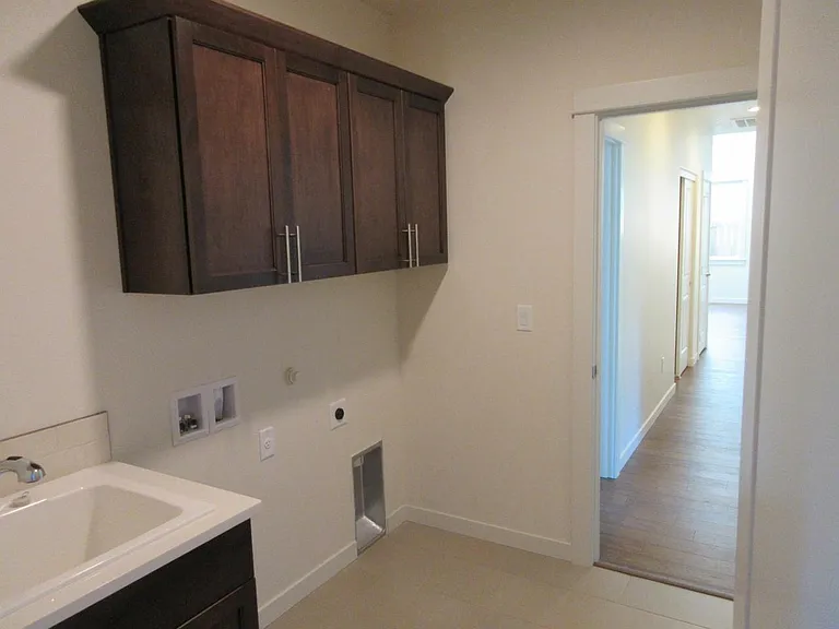 2856 Huettl Ln — Photo 15