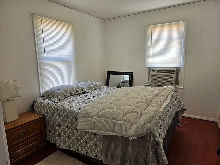 708 Monterrey St — Photo 4
