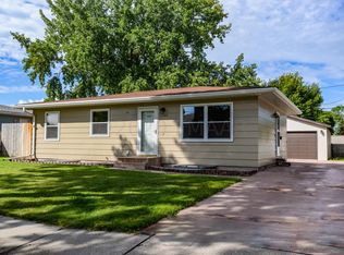 1105 21st St S, Fargo, ND 58103