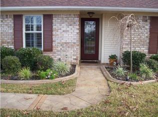 2365 Mary Anne Cir, Navarre, FL 32566