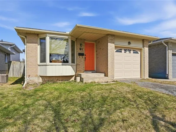 41 Kennard St, Hamilton, ON L8J 2C3