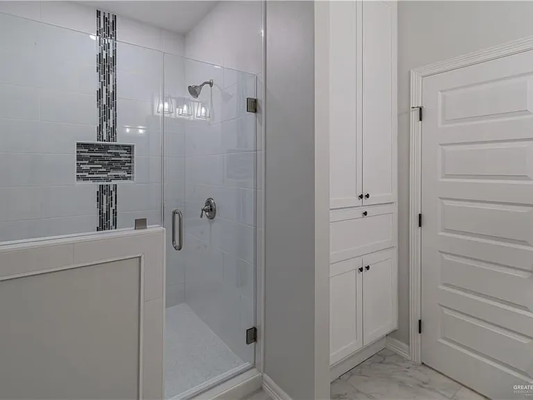 5510 N Crown Point — Photo 10