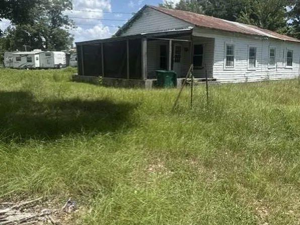 731 Martin Luther King Jr Dr, Montgomery, TX 77356