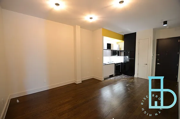 Rented by Miron Realty Group | media 2