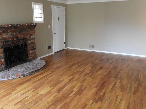 2nd image of 1030 Boyer Ave