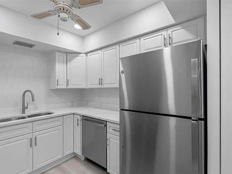 1451 Gulf Blvd #101 — Photo 6
