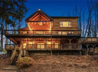 1697 Peninsula Dr, Central City, PA 15926