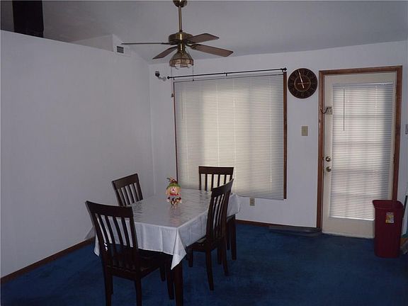 3rd image of 952 Banyan Dr